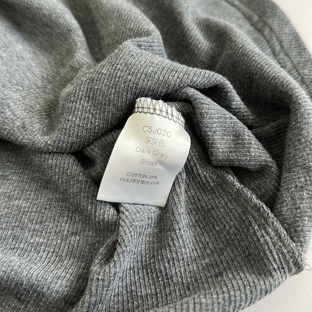 Gray Ribbed Tank Top Sz Sm - Picture 3 of 3